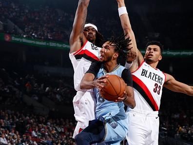 PORTLAND, OR - NOVEMBER 5: Ziaire Williams #8 of the Memphis Grizzlies drives to the basket during the game against the Portland Trail Blazers on November 5, 2023 at the Moda Center Arena in Portland, Oregon. NOTE TO USER: User expressly acknowledges and agrees that, by downloading and or using this photograph, user is consenting to the terms and conditions of the Getty Images License Agreement. Mandatory Copyright Notice: Copyright 2023 NBAE (Photo by Cameron Browne/NBAE via Getty Images)