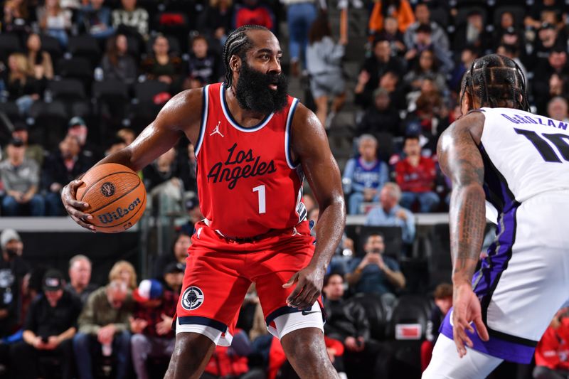 INGLEWOOD, CA - NOVEMBER 22: James Harden #1 of the LA Clippers dribbles the ball during the game against the Sacramento Kings during the Emirates NBA Cup game on November 22, 2024 at the Intuit Dome in Los Angeles, California. NOTE TO USER: User expressly acknowledges and agrees that, by downloading and/or using this Photograph, user is consenting to the terms and conditions of the Getty Images License Agreement. Mandatory Copyright Notice: Copyright 2024 NBAE (Photo by Juan Ocampo/NBAE via Getty Images)