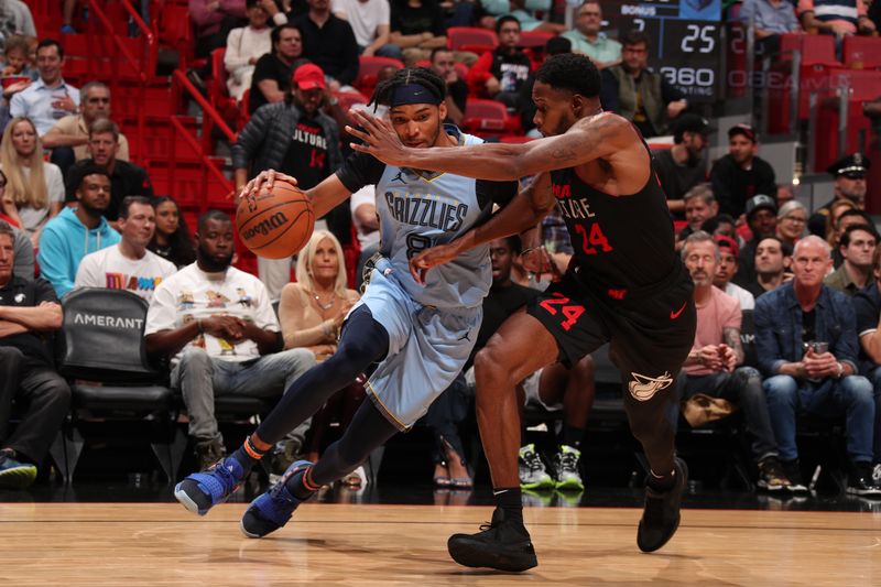 MIAMI, FL - JANUARY 24:  Ziaire Williams #8 of the Memphis Grizzlies drives to the basket during the game against the Miami Heat on January 24, 2024 at Kaseya Center in Miami, Florida. NOTE TO USER: User expressly acknowledges and agrees that, by downloading and or using this Photograph, user is consenting to the terms and conditions of the Getty Images License Agreement. Mandatory Copyright Notice: Copyright 2024 NBAE (Photo by Issac Baldizon/NBAE via Getty Images)