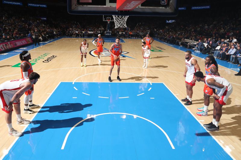 OKLAHOMA CITY, OK - NOVEMBER 8: Chet Holmgren #7 of the Oklahoma City Thunder free throw during the game against the Houston Rockets on November 8, 2024 at Paycom Center in Oklahoma City, Oklahoma. NOTE TO USER: User expressly acknowledges and agrees that, by downloading and or using this photograph, User is consenting to the terms and conditions of the Getty Images License Agreement. Mandatory Copyright Notice: Copyright 2024 NBAE (Photo by Zach Beeker/NBAE via Getty Images)