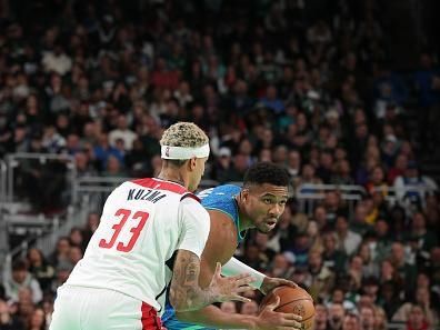 Top Performers Shine as Portland Trail Blazers Take on Milwaukee Bucks