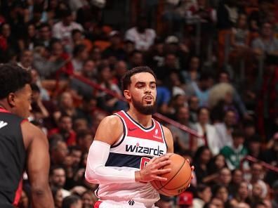 MIAMI, FL - NOVEMBER 3: Tyus Jones #5 of the Washington Wizards handles the ball during the game against the Miami Heat during the In-Season Tournament on November 3, 2023 at Kaseya Center in Miami, Florida. NOTE TO USER: User expressly acknowledges and agrees that, by downloading and or using this Photograph, user is consenting to the terms and conditions of the Getty Images License Agreement. Mandatory Copyright Notice: Copyright 2023 NBAE (Photo by Issac Baldizon/NBAE via Getty Images)