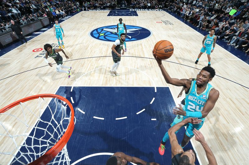 MINNEAPOLIS, MN -  JANUARY 22: Brandon Miller #24 of the Charlotte Hornets shoots the ball during the game against the Minnesota Timberwolves on January 22, 2024 at Target Center in Minneapolis, Minnesota. NOTE TO USER: User expressly acknowledges and agrees that, by downloading and or using this Photograph, user is consenting to the terms and conditions of the Getty Images License Agreement. Mandatory Copyright Notice: Copyright 2024 NBAE (Photo by David Sherman/NBAE via Getty Images)