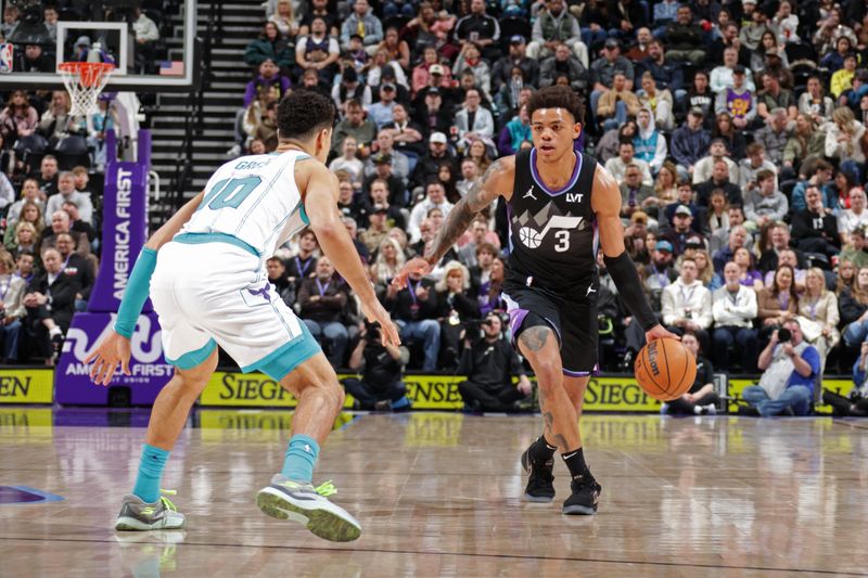 SALT LAKE CITY, UT - JANUARY 15: Keyonte George #3 of the Utah Jazz handles the ball during the game against the Charlotte Hornets on January 15, 2025 at Delta Center in Salt Lake City, Utah. NOTE TO USER: User expressly acknowledges and agrees that, by downloading and or using this Photograph, User is consenting to the terms and conditions of the Getty Images License Agreement. Mandatory Copyright Notice: Copyright 2025 NBAE (Photo by Melissa Majchrzak/NBAE via Getty Images)