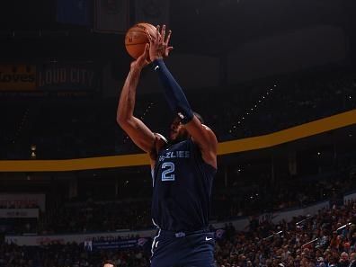 OKLAHOMA CITY, OK - DECEMBER 18: Xavier Tillman #2 of the Memphis Grizzlies shoots the ball during the game against the Oklahoma City Thunder on December 18, 2023 at Paycom Arena in Oklahoma City, Oklahoma. NOTE TO USER: User expressly acknowledges and agrees that, by downloading and or using this photograph, User is consenting to the terms and conditions of the Getty Images License Agreement. Mandatory Copyright Notice: Copyright 2023 NBAE (Photo by Zach Beeker/NBAE via Getty Images)