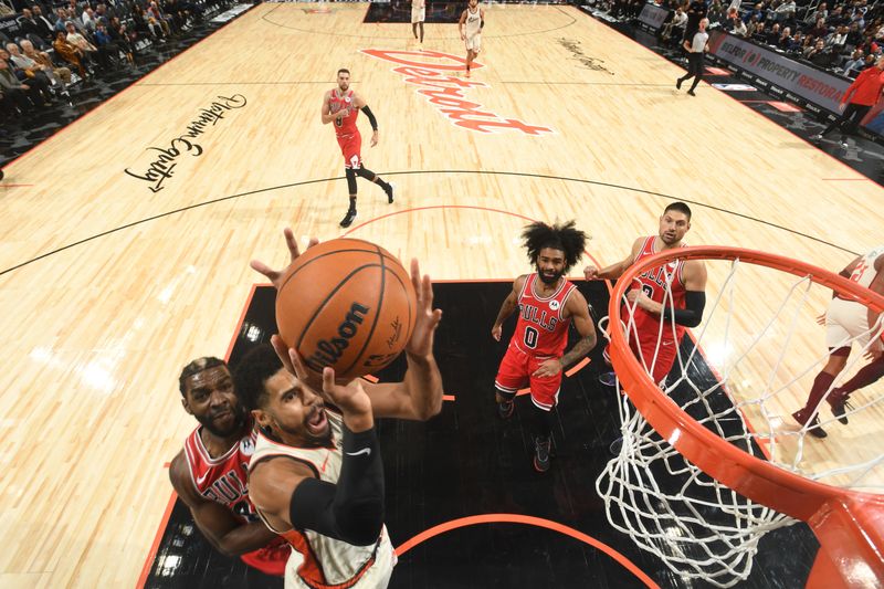 DETROIT, MI - NOVEMBER 18: Tobias Harris #12 of the Detroit Pistons drives to the basket during the game against the Chicago Bulls on November 18, 2024 at Little Caesars Arena in Detroit, Michigan. NOTE TO USER: User expressly acknowledges and agrees that, by downloading and/or using this photograph, User is consenting to the terms and conditions of the Getty Images License Agreement. Mandatory Copyright Notice: Copyright 2024 NBAE (Photo by Chris Schwegler/NBAE via Getty Images)