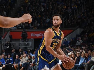 SAN FRANCISCO, CA - DECEMBER 30: Stephen Curry #30 of the Golden State Warriors dribbles the ball during the game against the Dallas Mavericks on December 30, 2023 at Chase Center in San Francisco, California. NOTE TO USER: User expressly acknowledges and agrees that, by downloading and or using this photograph, user is consenting to the terms and conditions of Getty Images License Agreement. Mandatory Copyright Notice: Copyright 2023 NBAE (Photo by Noah Graham/NBAE via Getty Images)