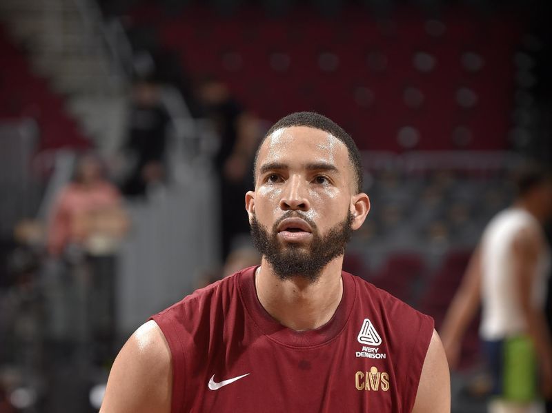 CLEVELAND, OH - MARCH 8: Isaiah Mobley #15 of the Cleveland Cavaliers warms up before the game against the Minnesota Timberwolves on March 8, 2024 at Rocket Mortgage FieldHouse in Cleveland, Ohio. NOTE TO USER: User expressly acknowledges and agrees that, by downloading and/or using this Photograph, user is consenting to the terms and conditions of the Getty Images License Agreement. Mandatory Copyright Notice: Copyright 2024 NBAE (Photo by David Liam Kyle/NBAE via Getty Images)