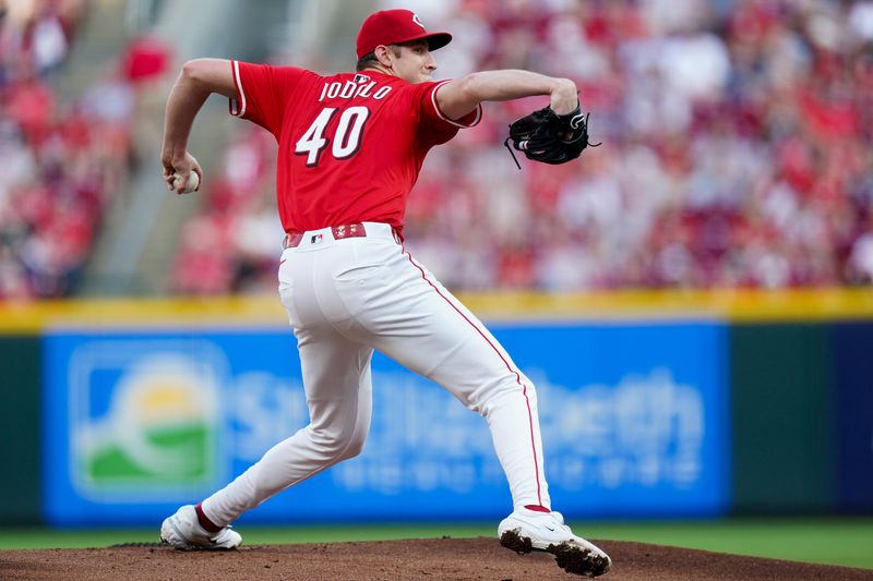 May 14, 2025; Cincinnati, Ohio, USA; Cincinnati pitcher Nick Lodolo (40) throws a pitch in the first inning of the MLB interleague game between the Cincinnati Reds and Chicago White Sox at Great American Ball Park. Mandatory Credit: Frank Bowen IV-Imagn Images