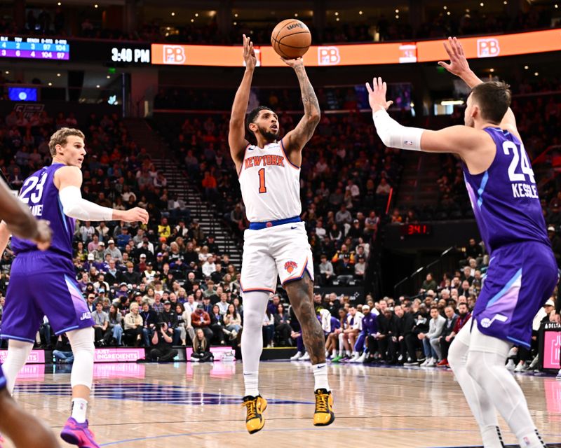 SALT LAKE CITY, UT - NOVEMBER 23: Cameron Payne #1 of the New York Knicks shoots the ball during the game against the Utah Jazz on November 23, 2024 at Delta Center in Salt Lake City, Utah. NOTE TO USER: User expressly acknowledges and agrees that, by downloading and or using this Photograph, User is consenting to the terms and conditions of the Getty Images License Agreement. Mandatory Copyright Notice: Copyright 2024 NBAE (Photo by Jamie Sabau/NBAE via Getty Images)