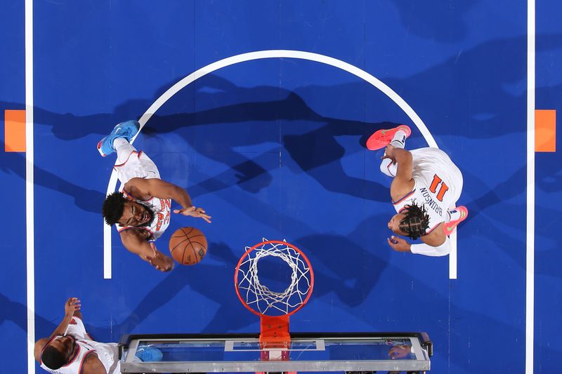 NEW YORK, NY - OCTOBER 25: Karl-Anthony Towns #32 of the New York Knicks goes up for the rebound during the game against the Indiana Pacers on October 25, 2024 at Madison Square Garden in New York City, New York.  NOTE TO USER: User expressly acknowledges and agrees that, by downloading and or using this photograph, User is consenting to the terms and conditions of the Getty Images License Agreement. Mandatory Copyright Notice: Copyright 2024 NBAE  (Photo by David L. Nemec/NBAE via Getty Images)