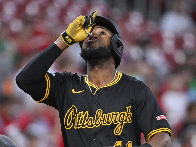 Sep 17, 2024; St. Louis, Missouri, USA;  Pittsburgh Pirates right fielder Bryan De La Cruz (41) reacts after hitting a solo home run against the St. Louis Cardinals during the second inning at Busch Stadium. Mandatory Credit: Jeff Curry-Imagn Images