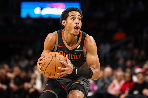 WASHINGTON, DC - DECEMBER 15: Jordan Poole #13 of the Washington Wizards drives to the basket against the Indiana Pacers during the first half at Capital One Arena on December 15, 2023 in Washington, DC. NOTE TO USER: User expressly acknowledges and agrees that, by downloading and or using this photograph, User is consenting to the terms and conditions of the Getty Images License Agreement. (Photo by Scott Taetsch/Getty Images)