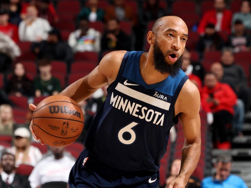 CHICAGO, IL - OCTOBER 19: Jordan McLaughlin #6 of the Minnesota Timberwolves dribbles the ball during the game against the Chicago Bulls on October 19, 2023 at United Center in Chicago, Illinois. NOTE TO USER: User expressly acknowledges and agrees that, by downloading and or using this photograph, User is consenting to the terms and conditions of the Getty Images License Agreement. Mandatory Copyright Notice: Copyright 2023 NBAE (Photo by Jeff Haynes/NBAE via Getty Images)