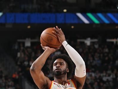 MILWAUKEE, WI - DECEMBER 2: Wesley Matthews #32 of the Atlanta Hawks shoots a free throw during the game against the Milwaukee Bucks on December 2, 2023 at the Fiserv Forum Center in Milwaukee, Wisconsin. NOTE TO USER: User expressly acknowledges and agrees that, by downloading and or using this Photograph, user is consenting to the terms and conditions of the Getty Images License Agreement. Mandatory Copyright Notice: Copyright 2023 NBAE (Photo by Gary Dineen/NBAE via Getty Images).