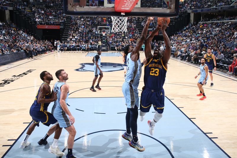 MEMPHIS, TN - FEBRUARY 2: Draymond Green #23 of the Golden State Warriors drives to the basket during the game against the Memphis Grizzlies on February 2, 2024 at FedExForum in Memphis, Tennessee. NOTE TO USER: User expressly acknowledges and agrees that, by downloading and or using this photograph, User is consenting to the terms and conditions of the Getty Images License Agreement. Mandatory Copyright Notice: Copyright 2024 NBAE (Photo by Joe Murphy/NBAE via Getty Images)