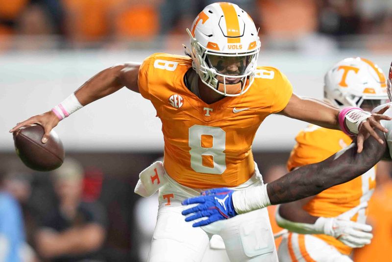 Tennessee Volunteers Set to Face Florida Gators: Spotlight on DeSean Bishop