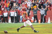 Iowa State Cyclones Secure Narrow Victory Over Iowa Hawkeyes: A Game of Inches and Decisive Plays