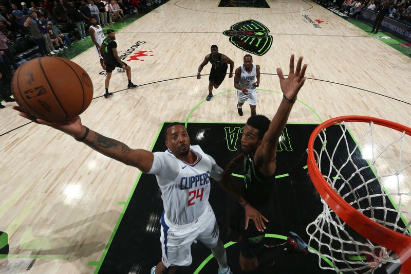 NEW ORLEANS, LA - MARCH 15: Norman Powell #24 of the LA Clippers drives to the basket during the game against the New Orleans Pelicans on March 15, 2024 at the Smoothie King Center in New Orleans, Louisiana. NOTE TO USER: User expressly acknowledges and agrees that, by downloading and or using this Photograph, user is consenting to the terms and conditions of the Getty Images License Agreement. Mandatory Copyright Notice: Copyright 2024 NBAE (Photo by Layne Murdoch Jr./NBAE via Getty Images)