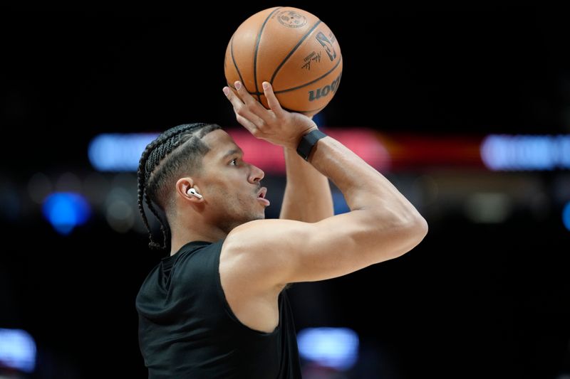 PORTLAND, OREGON - MARCH 14: Josh Hart #3 of the New York Knicks warms up prior to a game against the Portland Trail Blazers at Moda Center on March 14, 2024 in Portland, Oregon. NOTE TO USER: User expressly acknowledges and agrees that, by downloading and or using this photograph, User is consenting to the terms and conditions of the Getty Images License Agreement.  (Photo by Soobum Im/Getty Images)