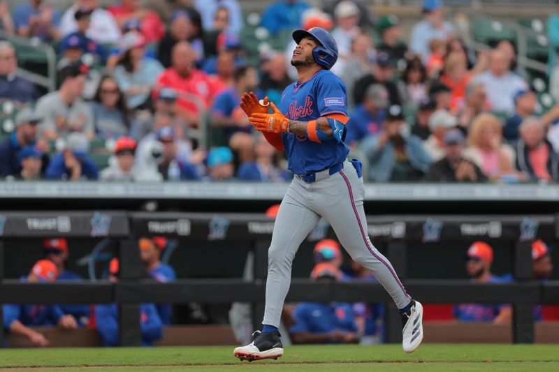 Feb 24, 2025; Jupiter, Florida, USA; New York Mets outfielder Jose Azocar (30) circles the bases after hitting a home run against the St. Louis Cardinals during the fourth inning at Roger Dean Chevrolet Stadium. Mandatory Credit: Sam Navarro-Imagn Images