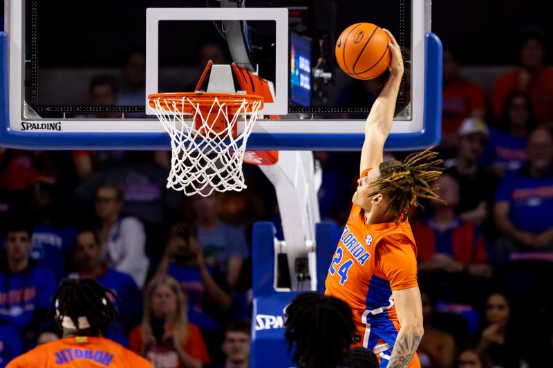 Clash at Rupp Arena: Kentucky Wildcats to Host Florida Gators in Men's Basketball Showdown