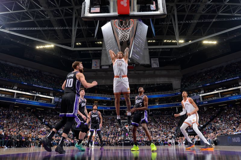 SACRAMENTO, CA - FEBRUARY 22: Jeremy Sochan #10 of the San Antonio Spurs dunks the ball during the game against the Sacramento Kings on February 22, 2024 at Golden 1 Center in Sacramento, California. NOTE TO USER: User expressly acknowledges and agrees that, by downloading and or using this Photograph, user is consenting to the terms and conditions of the Getty Images License Agreement. Mandatory Copyright Notice: Copyright 2023 NBAE (Photo by Rocky Widner/NBAE via Getty Images)