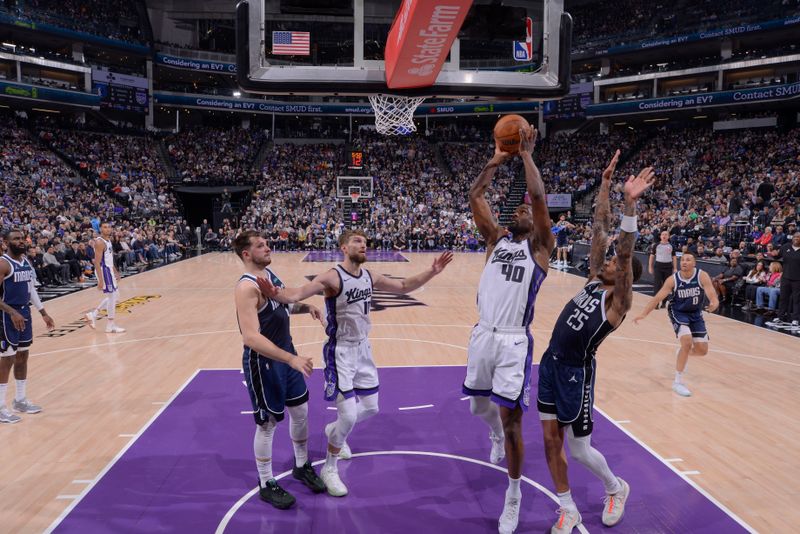 SACRAMENTO, CA - MARCH 29:  Harrison Barnes #40 of the Sacramento Kings goes to the basket during the game on March 29, 2024 at Golden 1 Center in Sacramento, California. NOTE TO USER: User expressly acknowledges and agrees that, by downloading and or using this Photograph, user is consenting to the terms and conditions of the Getty Images License Agreement. Mandatory Copyright Notice: Copyright 2024 NBAE (Photo by Rocky Widner/NBAE via Getty Images)