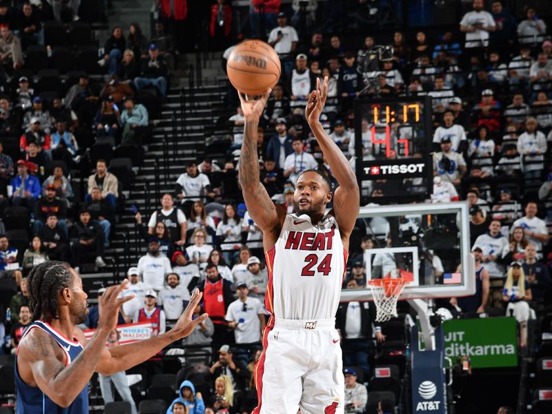 INGLEWOOD, CA - JANUARY 13:  Haywood Highsmith #24 of the Miami Heat shoots the ball during the game against the LA Clippers on January 13, 2025 at Intuit Dome in Los Angeles, California. NOTE TO USER: User expressly acknowledges and agrees that, by downloading and/or using this Photograph, user is consenting to the terms and conditions of the Getty Images License Agreement. Mandatory Copyright Notice: Copyright 2025 NBAE (Photo by Juan Ocampo/NBAE via Getty Images)