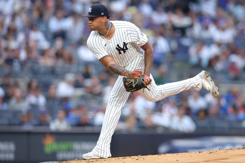 Mets Clinch Victory Over Yankees with a 3-2 Score at Yankee Stadium