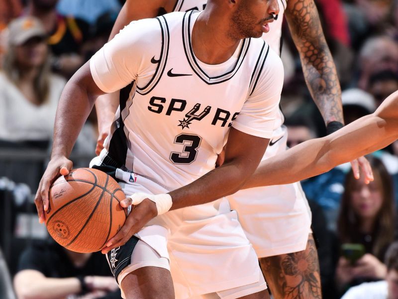 PHOENIX, AZ - DECEMBER 3: Chris Paul #3 of the San Antonio Spurs looks to pass the ball during the game against the Phoenix Suns during a Emirates NBA Cup game on December 3, 2024 at Footprint Center in Phoenix, Arizona. NOTE TO USER: User expressly acknowledges and agrees that, by downloading and or using this photograph, user is consenting to the terms and conditions of the Getty Images License Agreement. Mandatory Copyright Notice: Copyright 2024 NBAE (Photo by Barry Gossage/NBAE via Getty Images)