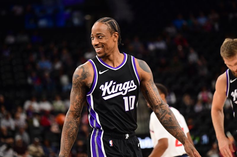 INGLEWOOD, CA - OCTOBER 17: DeMar DeRozan #10 of the Sacramento Kings smiles during the game against the LA Clippers during a NBA Preseason game on October 17, 2024 at Intuit Dome in Los Angeles, California. NOTE TO USER: User expressly acknowledges and agrees that, by downloading and/or using this Photograph, user is consenting to the terms and conditions of the Getty Images License Agreement. Mandatory Copyright Notice: Copyright 2024 NBAE (Photo by Adam Pantozzi/NBAE via Getty Images)