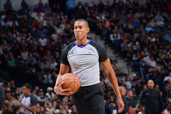 SAN ANTONIO, TX - NOVEMBER 22: Referee, Robert Hussey #85, looks on during the game between the LA Clippers and the San Antonio Spurs   on November 22, 2023 at the Frost Bank Center in San Antonio, Texas. NOTE TO USER: User expressly acknowledges and agrees that, by downloading and or using this photograph, user is consenting to the terms and conditions of the Getty Images License Agreement. Mandatory Copyright Notice: Copyright 2023 NBAE (Photos by Michael Gonzales/NBAE via Getty Images)