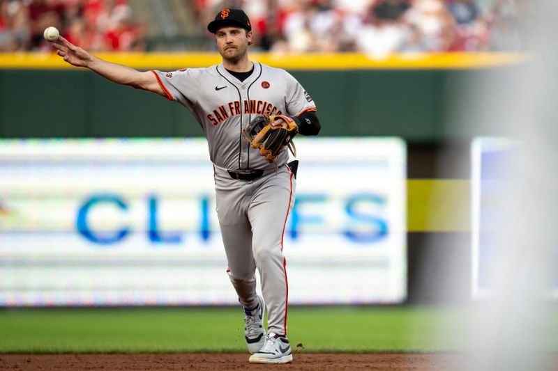 Aug 3, 2024; Cincinnati, Ohio, USA; San Francisco Giants shortstop Casey Schmitt (10) throws to retire Cincinnati Reds first base Ty France (not pictured) in the second inning at Great American Ball Park. Mandatory Credit: Albert Cesare-USA TODAY Sports