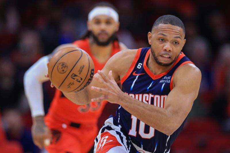 HOUSTON, TEXAS - FEBRUARY 03: Eric Gordon #10 of the Houston Rockets controls the ball against the Toronto Raptors during the first half at Toyota Center on February 03, 2023 in Houston, Texas. NOTE TO USER: User expressly acknowledges and agrees that, by downloading and or using this photograph, User is consenting to the terms and conditions of the Getty Images License Agreement. (Photo by Carmen Mandato/Getty Images)