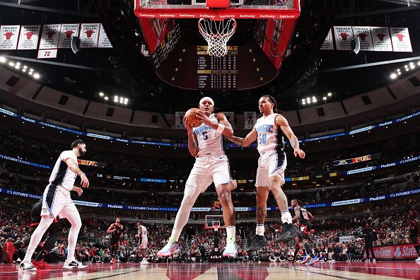 CHICAGO, IL - NOVEMBER 17:  Paolo Banchero #5 of the Orlando Magic grabs a rebound during the In-Season Tournament game against the Chicago Bulls on November 17, 2023 at United Center in Chicago, Illinois. NOTE TO USER: User expressly acknowledges and agrees that, by downloading and or using this photograph, User is consenting to the terms and conditions of the Getty Images License Agreement. Mandatory Copyright Notice: Copyright 2023 NBAE (Photo by Jeff Haynes/NBAE via Getty Images)