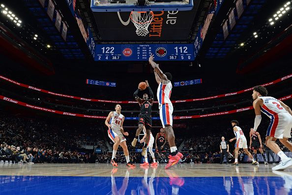 DETROIT, MI - DECEMBER 30: Dennis Schroder #17 of the Toronto Raptors shoots the ball during the game against the Detroit Pistons on December 30, 2023 at Little Caesars Arena in Detroit, Michigan. NOTE TO USER: User expressly acknowledges and agrees that, by downloading and/or using this photograph, User is consenting to the terms and conditions of the Getty Images License Agreement. Mandatory Copyright Notice: Copyright 2023 NBAE (Photo by Chris Schwegler/NBAE via Getty Images)