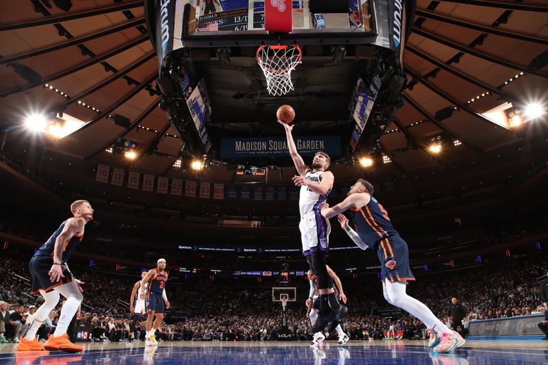 NEW YORK, NY - APRIL 4: Domantas Sabonis #10 of the Sacramento Kings shoots the ball during the game against the New York Knicks on April 4, 2024 at Madison Square Garden in New York City, New York.  NOTE TO USER: User expressly acknowledges and agrees that, by downloading and or using this photograph, User is consenting to the terms and conditions of the Getty Images License Agreement. Mandatory Copyright Notice: Copyright 2024 NBAE  (Photo by Nathaniel S. Butler/NBAE via Getty Images)