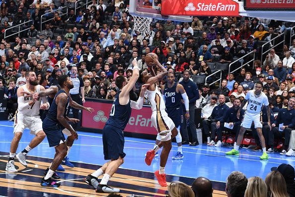 LOS ANGELES, CA - NOVEMBER 24: Herb Jones #5 of the New Orleans Pelicans shoots the ball during the game against the LA Clippers during the In-Season Tournament on November 24, 2023 at Crypto.Com Arena in Los Angeles, California. NOTE TO USER: User expressly acknowledges and agrees that, by downloading and/or using this Photograph, user is consenting to the terms and conditions of the Getty Images License Agreement. Mandatory Copyright Notice: Copyright 2023 NBAE (Photo by Adam Pantozzi/NBAE via Getty Images)