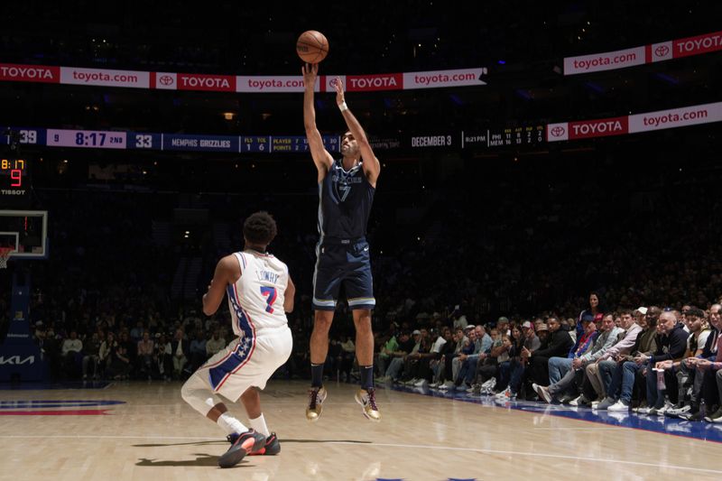 PHILADELPHIA, PA - NOVEMBER 2: Santi Aldama #7 of the Memphis Grizzlies shoots a three point basket during the game against the Philadelphia 76ers on November 2, 2024 at the Wells Fargo Center in Philadelphia, Pennsylvania NOTE TO USER: User expressly acknowledges and agrees that, by downloading and/or using this Photograph, user is consenting to the terms and conditions of the Getty Images License Agreement. Mandatory Copyright Notice: Copyright 2024 NBAE (Photo by Jesse D. Garrabrant/NBAE via Getty Images)