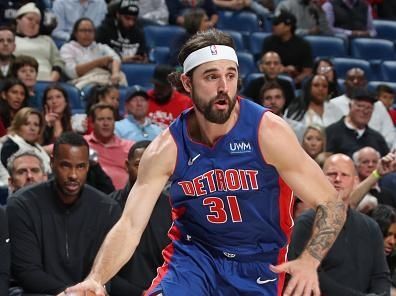 NEW ORLEANS, LA - NOVEMBER 2: Joe Harris #31 of the Detroit Pistons drives to the basket during the game against the New Orleans Pelicans on November 2, 2023 at the Smoothie King Center in New Orleans, Louisiana. NOTE TO USER: User expressly acknowledges and agrees that, by downloading and or using this Photograph, user is consenting to the terms and conditions of the Getty Images License Agreement. Mandatory Copyright Notice: Copyright 2023 NBAE (Photo by Layne Murdoch Jr./NBAE via Getty Images)