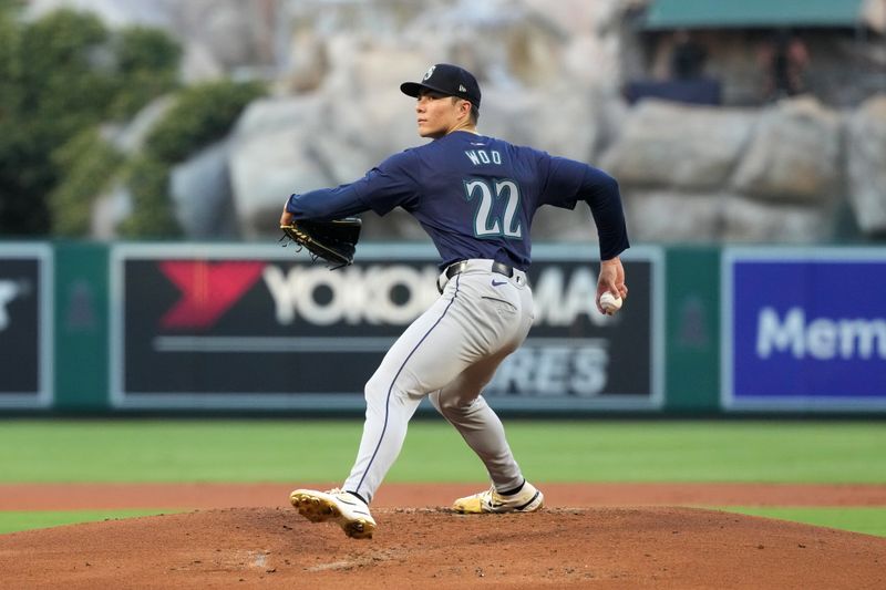 Aug 31, 2024; Anaheim, California, USA; Seattle Mariners starting pitcher Bryan Woo (22) throws in the first inning against the Los Angeles Angels at Angel Stadium. Mandatory Credit: Kirby Lee-USA TODAY Sports