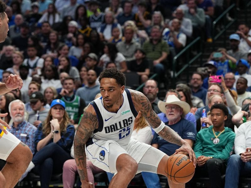 DALLAS, TX - MARCH 13: P.J Washington #25 of the Dallas Mavericks handles the ball during the game against the Golden State Warriors on March 13, 2024 at the American Airlines Center in Dallas, Texas. NOTE TO USER: User expressly acknowledges and agrees that, by downloading and or using this photograph, User is consenting to the terms and conditions of the Getty Images License Agreement. Mandatory Copyright Notice: Copyright 2024 NBAE (Photo by Glenn James/NBAE via Getty Images)