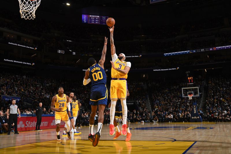 SAN FRANCISCO, CA - FEBRUARY 22:  Anthony Davis #3 of the Los Angeles Lakers goes to the basket during the game on February 22, 2024 at Chase Center in San Francisco, California. NOTE TO USER: User expressly acknowledges and agrees that, by downloading and or using this photograph, user is consenting to the terms and conditions of Getty Images License Agreement. Mandatory Copyright Notice: Copyright 2024 NBAE (Photo by Noah Graham/NBAE via Getty Images)