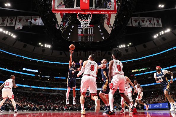 CHICAGO, IL - DECEMBER 2: Jose Alvarado #15 of the New Orleans Pelicans shoots the ball during the game against the Chicago Bulls on December 2, 2023 at United Center in Chicago, Illinois. NOTE TO USER: User expressly acknowledges and agrees that, by downloading and or using this photograph, User is consenting to the terms and conditions of the Getty Images License Agreement. Mandatory Copyright Notice: Copyright 2023 NBAE (Photo by Jeff Haynes/NBAE via Getty Images)