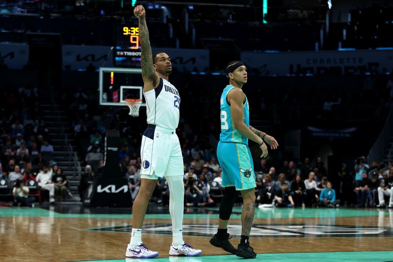 CHARLOTTE, NORTH CAROLINA - APRIL 09: P.J. Washington #25 of the Dallas Mavericks shoots a three pointer during the second half of an NBA game against the Charlotte Hornets at Spectrum Center on April 09, 2024 in Charlotte, North Carolina. NOTE TO USER: User expressly acknowledges and agrees that, by downloading and or using this photograph, User is consenting to the terms and conditions of the Getty Images License Agreement. (Photo by David Jensen/Getty Images)