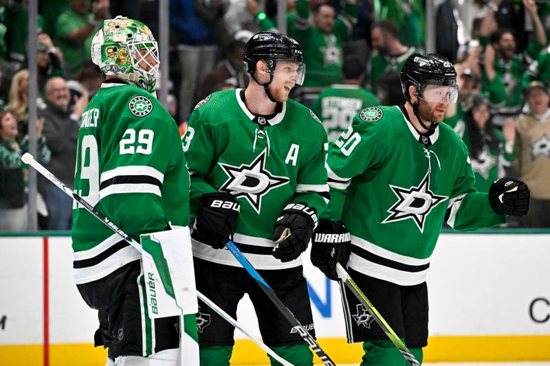Dallas Stars Outshine Edmonton Oilers with Late Surge at American Airlines Center