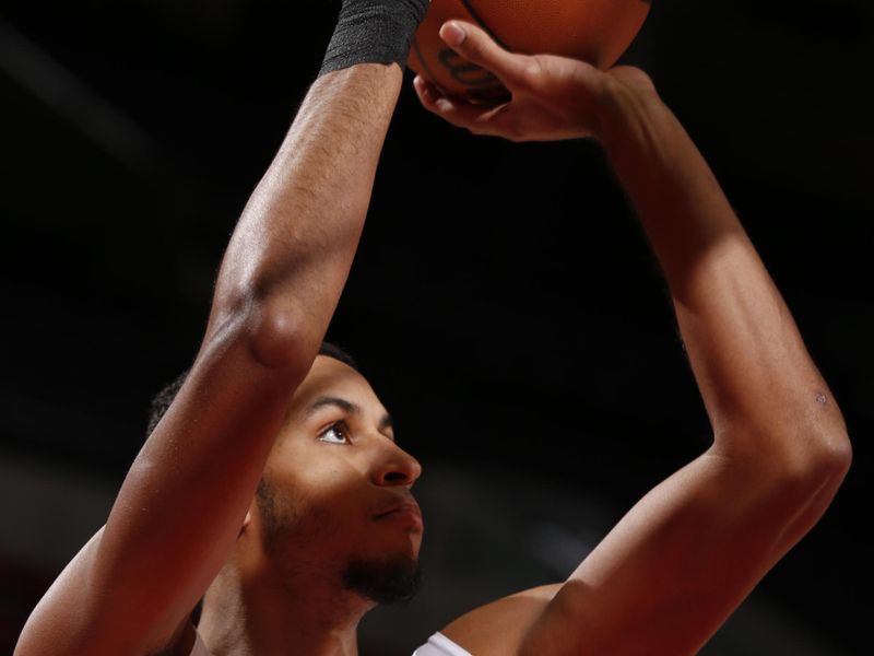 PORTLAND, OR - JANUARY 14: Kris Murray #24 of the Portland Trail Blazers warms up before the game against the Brooklyn Nets on January 14, 2025 at the Moda Center Arena in Portland, Oregon. NOTE TO USER: User expressly acknowledges and agrees that, by downloading and or using this photograph, user is consenting to the terms and conditions of the Getty Images License Agreement. Mandatory Copyright Notice: Copyright 2025 NBAE (Photo by Cameron Browne/NBAE via Getty Images)