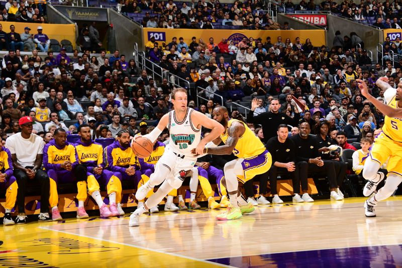 Memphis Grizzlies vs Los Angeles Lakers: A Battle of Titans at FedExForum