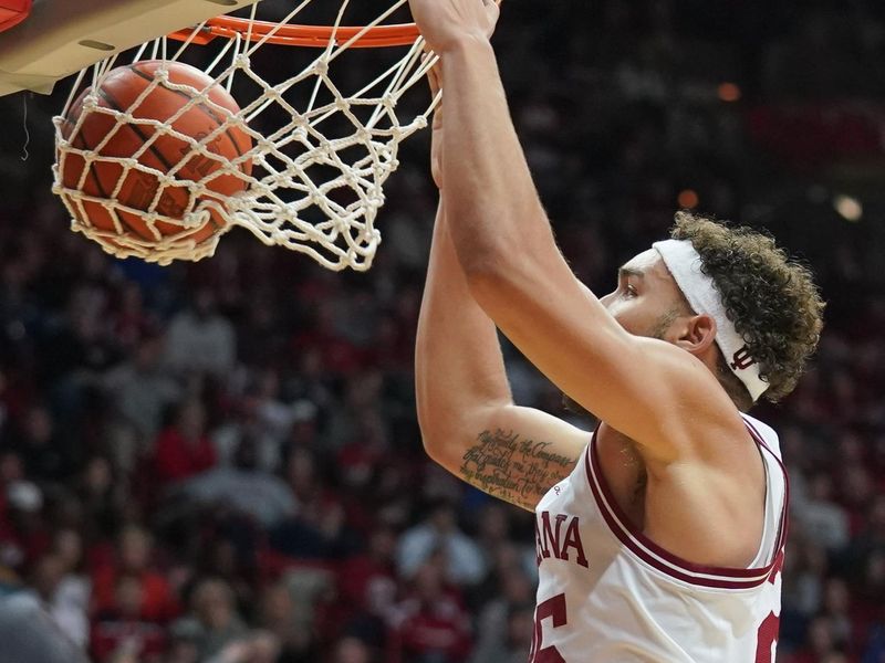 Nov 23, 2022; Bloomington, Indiana, USA;  Indiana Hoosiers forward Race Thompson (25) dunks the ball during the second half at Simon Skjodt Assembly Hall. Mandatory Credit: Robert Goddin-USA TODAY Sports